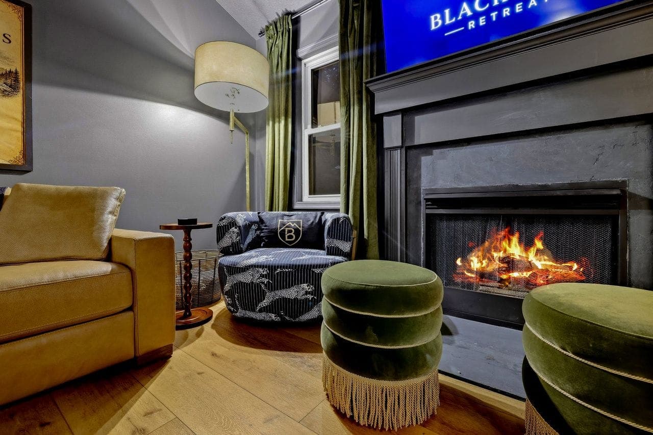 Custom logo accent chairs