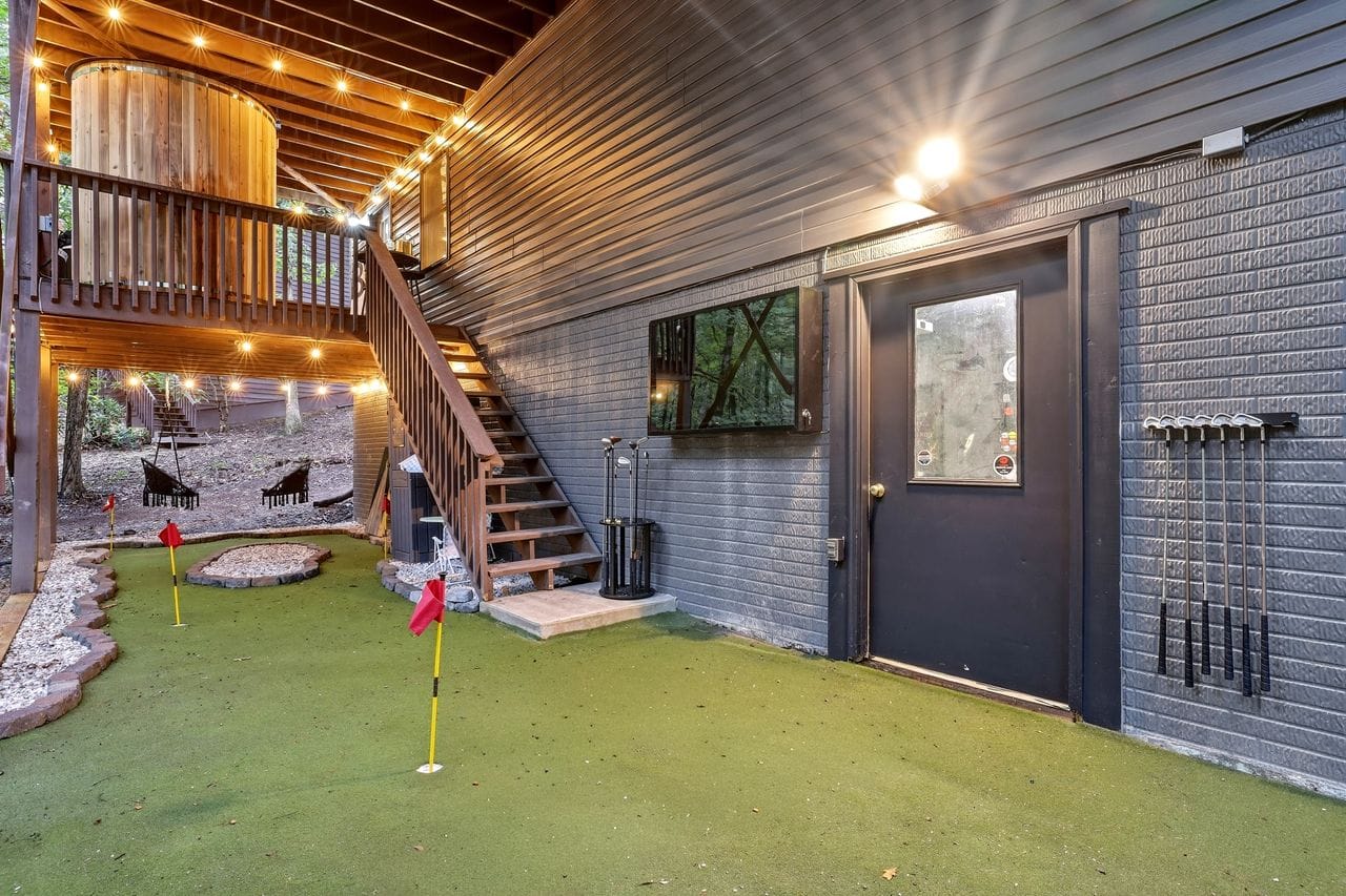 Mini golf green and golf club storage